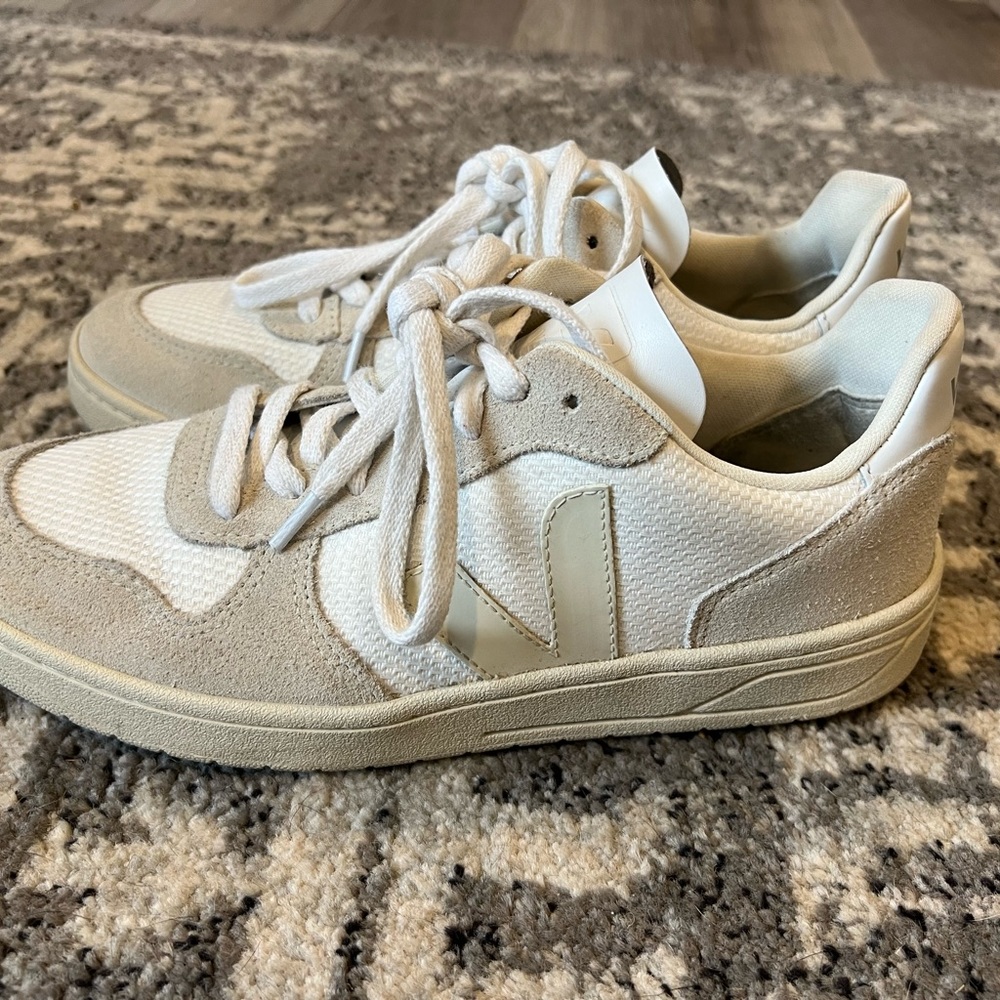 Veja v-10 white natural women’s sneaker